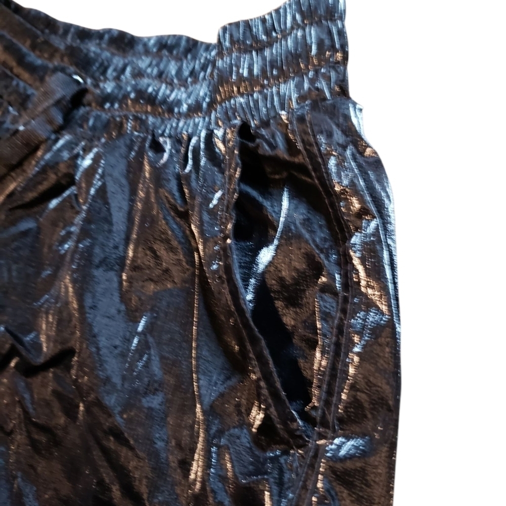 Zyia Black Faux Velvet Workout Gym Running Shorts Small - Picture 3 of 5